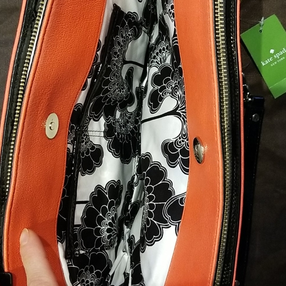 NEW Kate Spade 3 pocket handbag with black patent - Picture 6 of 8
